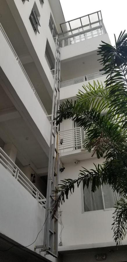 Innsite Room Rentals Pasay Eksteriør bilde